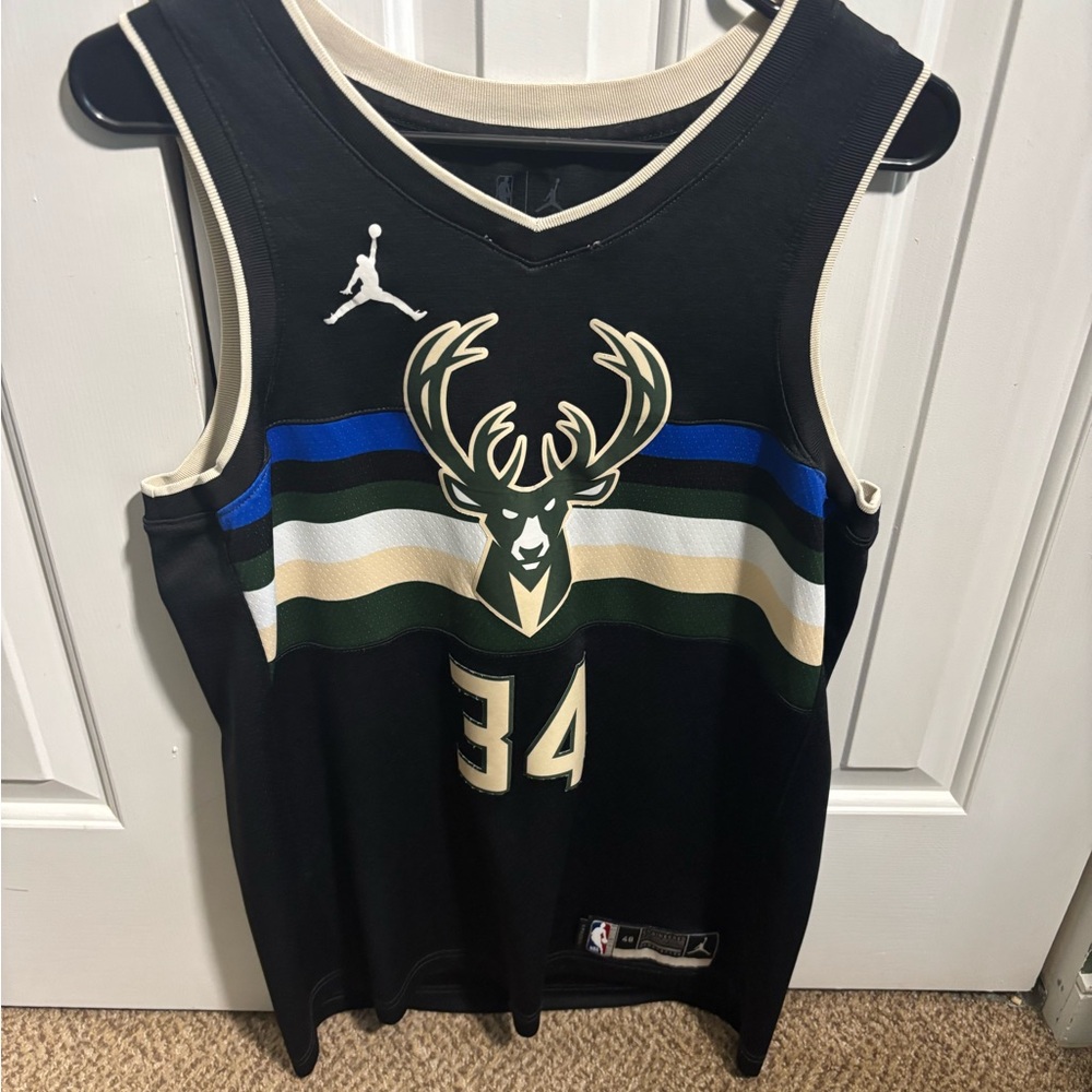 Giannis Antetokounmpo Bucks Jersey